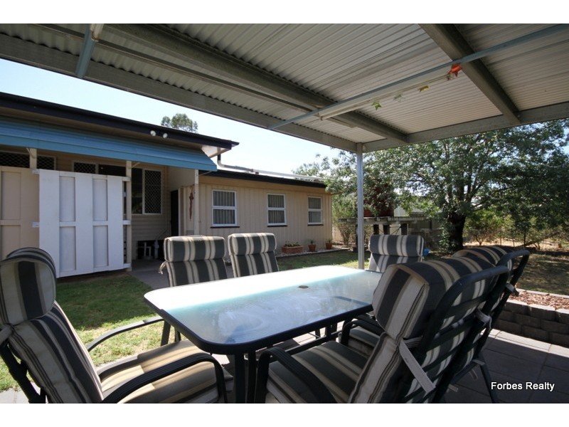 22 Ayrton Street, Dalby QLD 4405