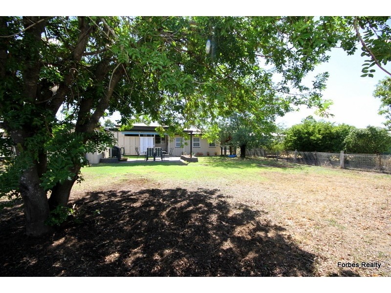 22 Ayrton Street, Dalby QLD 4405