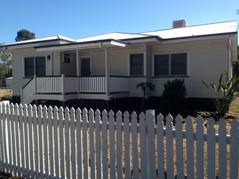 9 Archibald Street, Dalby QLD 4405