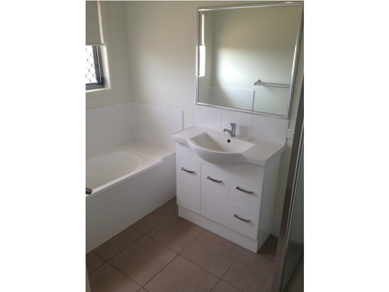 3 Pine Street, Dalby QLD 4405