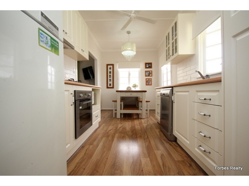 14 Kookaburra Street, Dalby QLD 4405