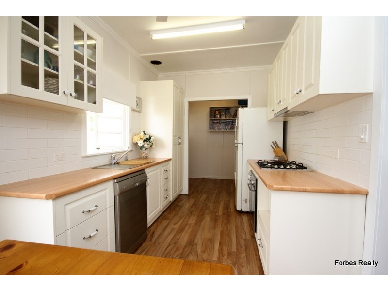 14 Kookaburra Street, Dalby QLD 4405