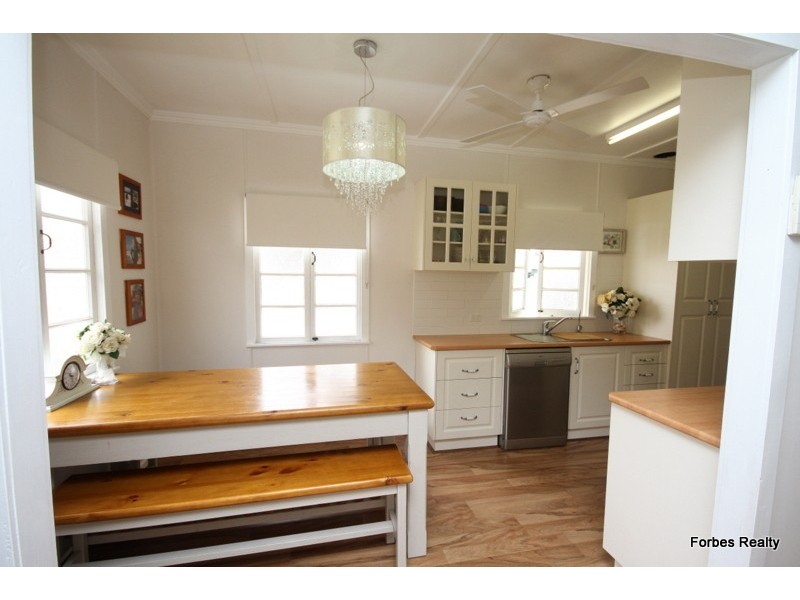 14 Kookaburra Street, Dalby QLD 4405