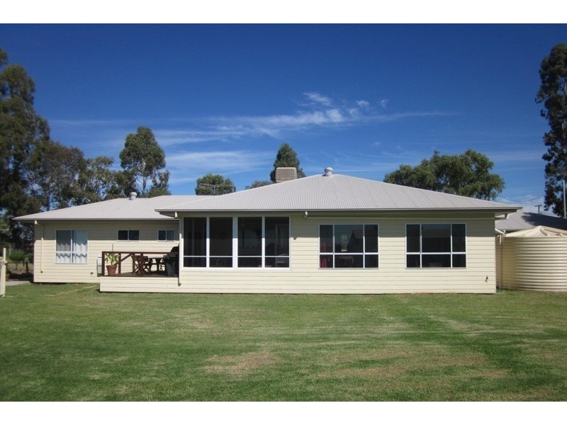 131 Blaxland Rd, Dalby QLD 4405