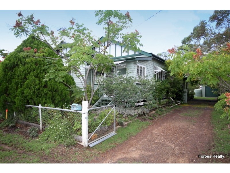 27 Myall Street, Dalby QLD 4405