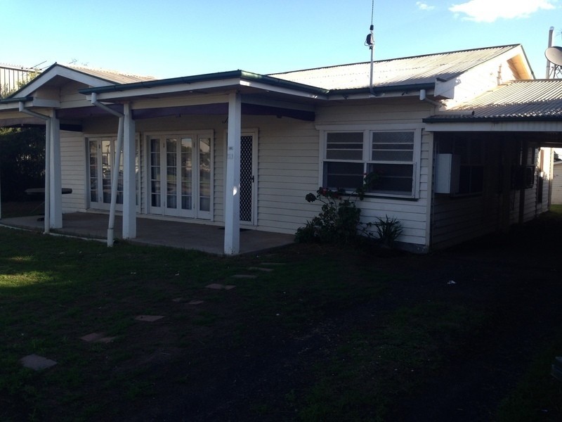 30 North Street, Dalby QLD 4405