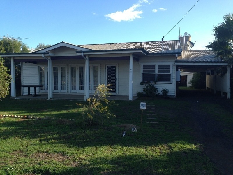 30 North Street, Dalby QLD 4405