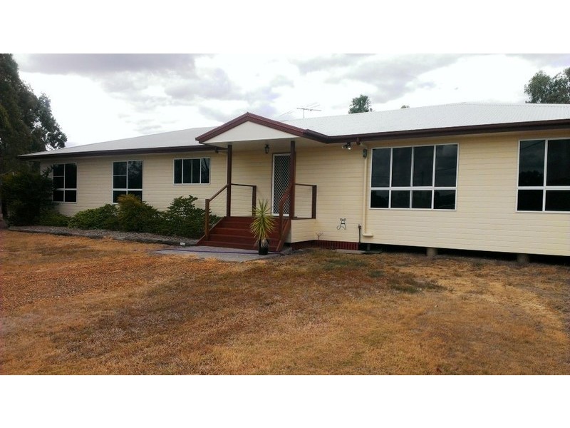 15 Carindale drive, Dalby QLD 4405