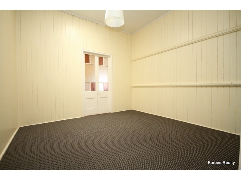 32 Skelton Street, Dalby QLD 4405