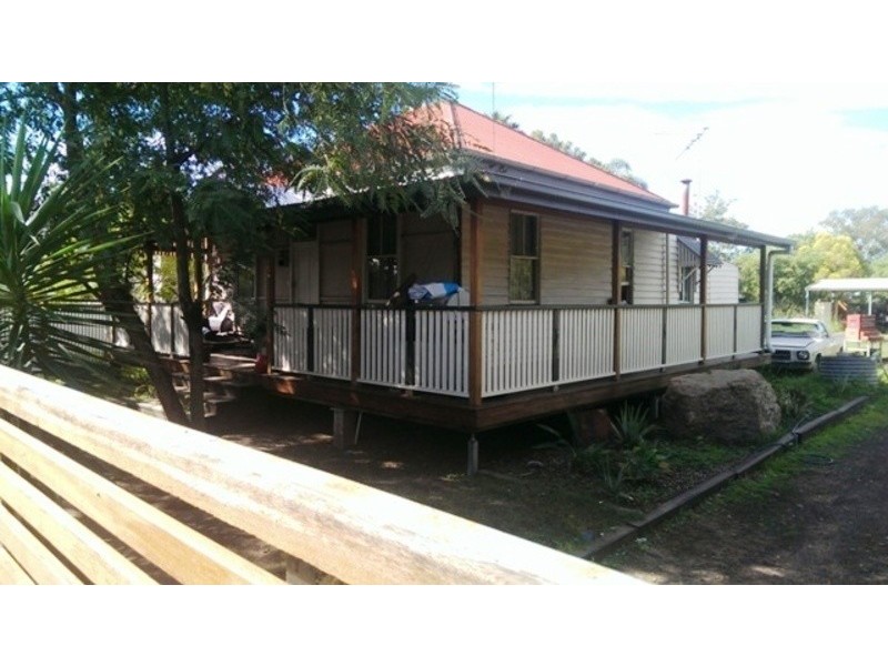 6 Ellen Street, Dalby QLD 4405