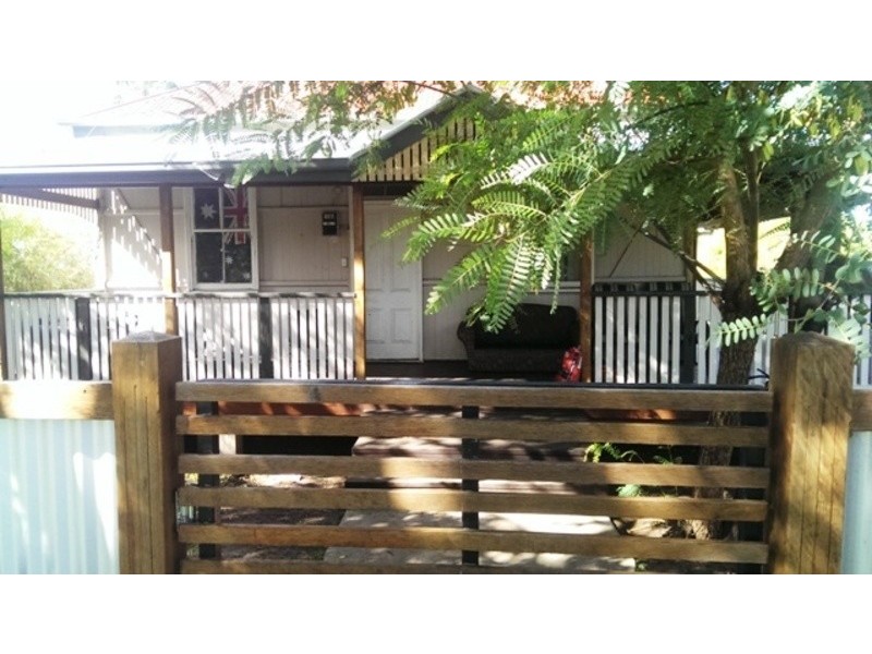 6 Ellen Street, Dalby QLD 4405