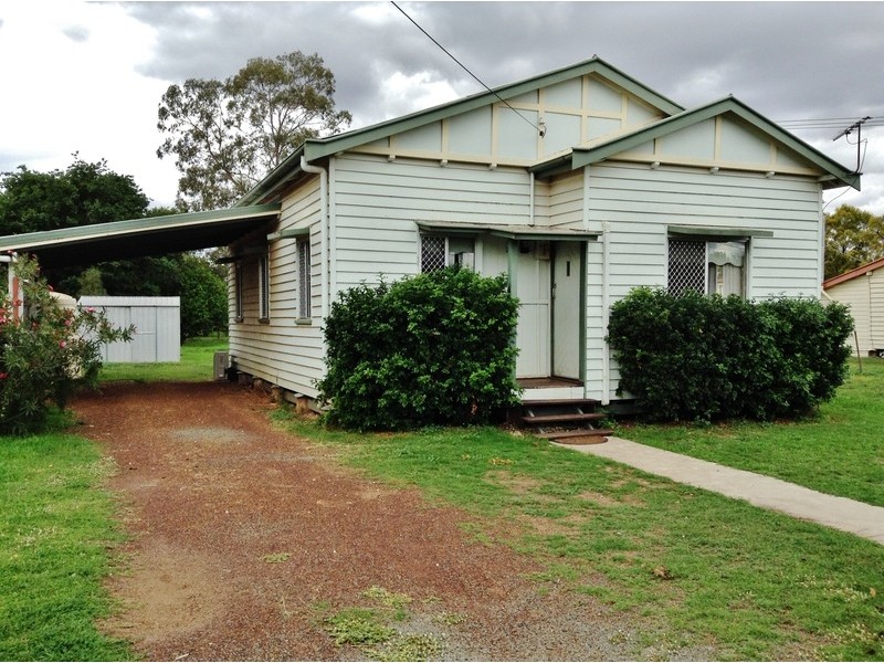 7 Horace Street, Dalby QLD 4405