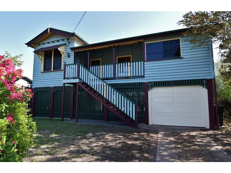 92 Orpen Street, Dalby QLD 4405