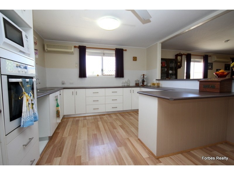 7 McQueen Street, Dalby QLD 4405