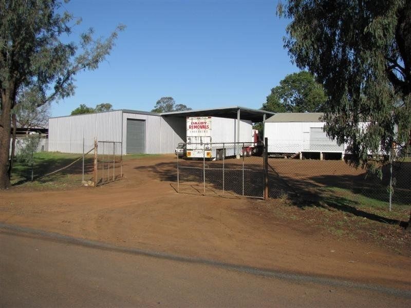 37 Skelton Street, Dalby QLD 4405