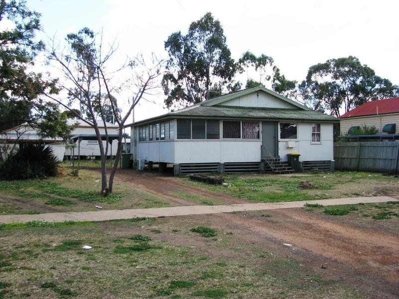 86 Arthur Street, Dalby QLD 4405