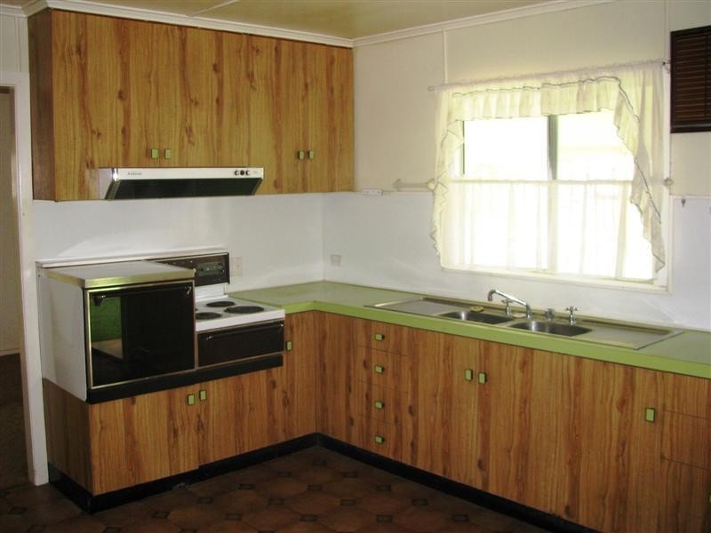 14 Knox Street, Dalby QLD 4405