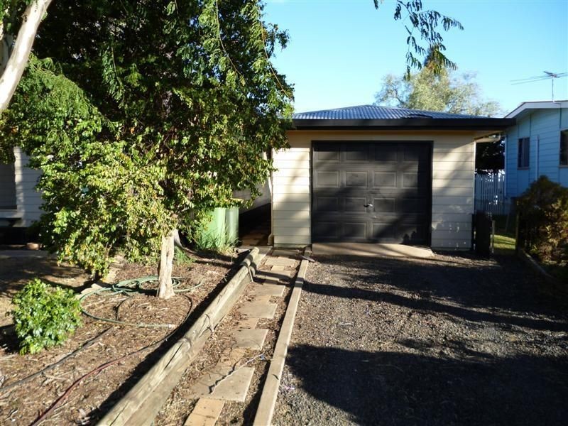 6 Brimblecombe Street, Dalby QLD 4405