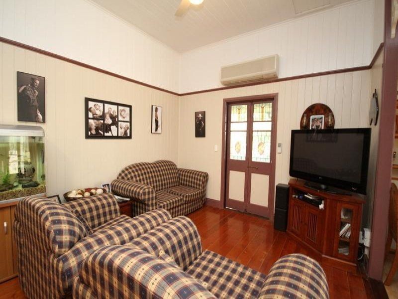 23 James Street, Dalby QLD 4405