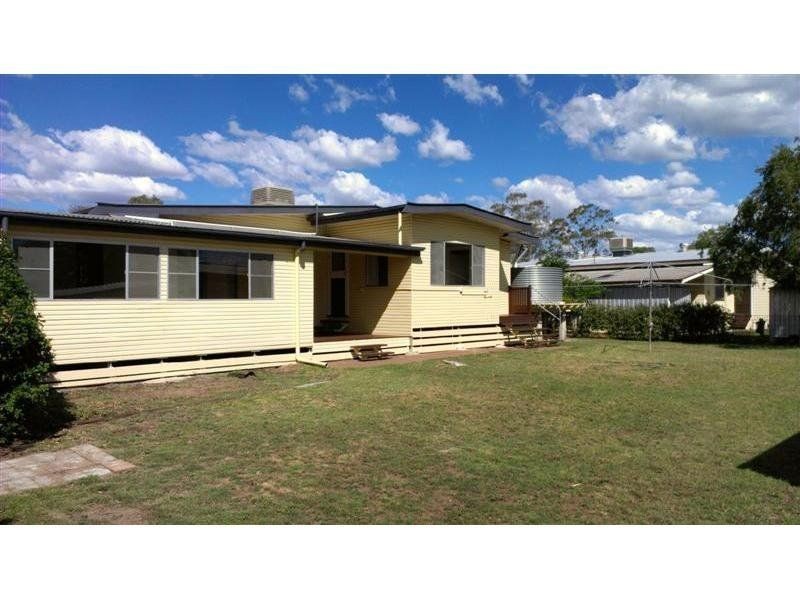 2 Knox Street, Dalby QLD 4405