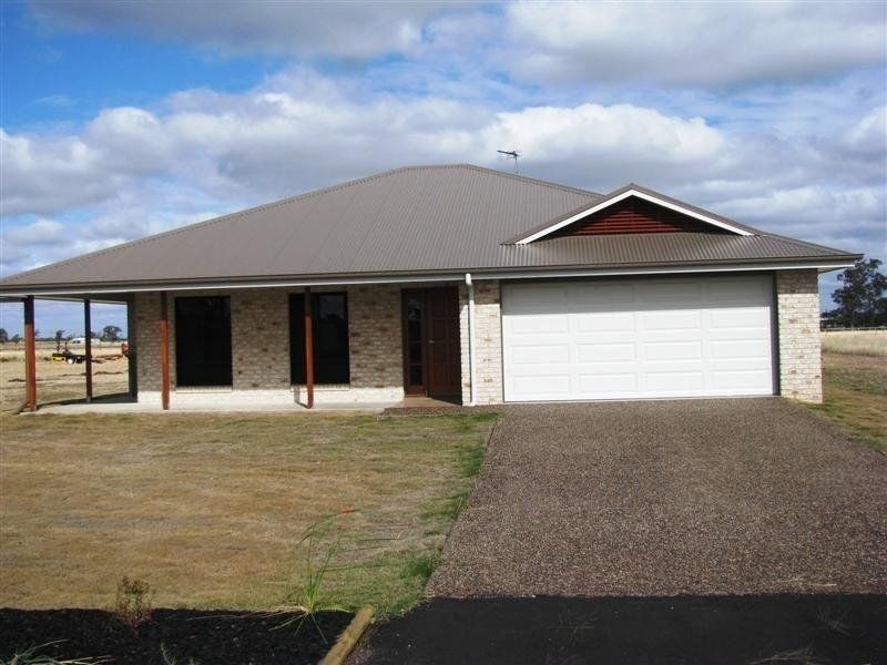 18 Vanessa Drive, Dalby QLD 4405