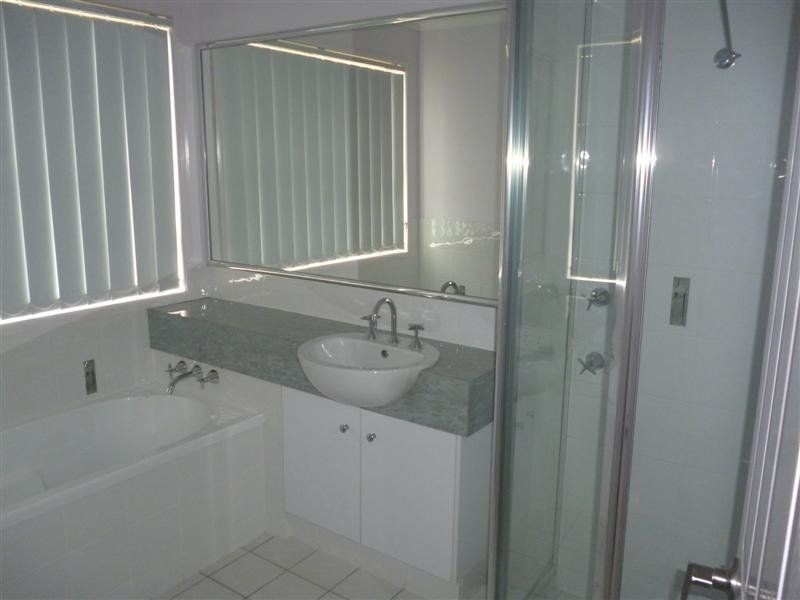 21 Gleneagles Drive, Dalby QLD 4405