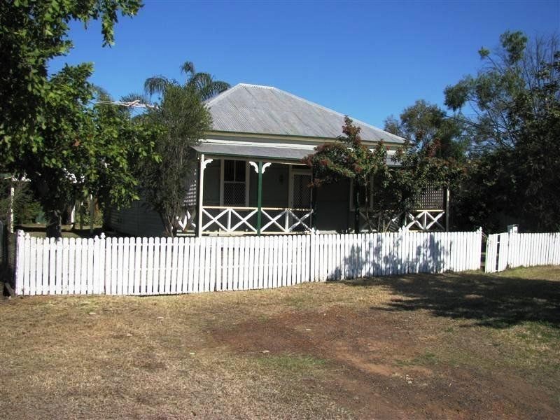 44 Alfred Street, Dalby QLD 4405