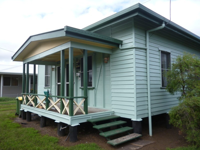 2/60A Curtis Street, Dalby QLD 4405