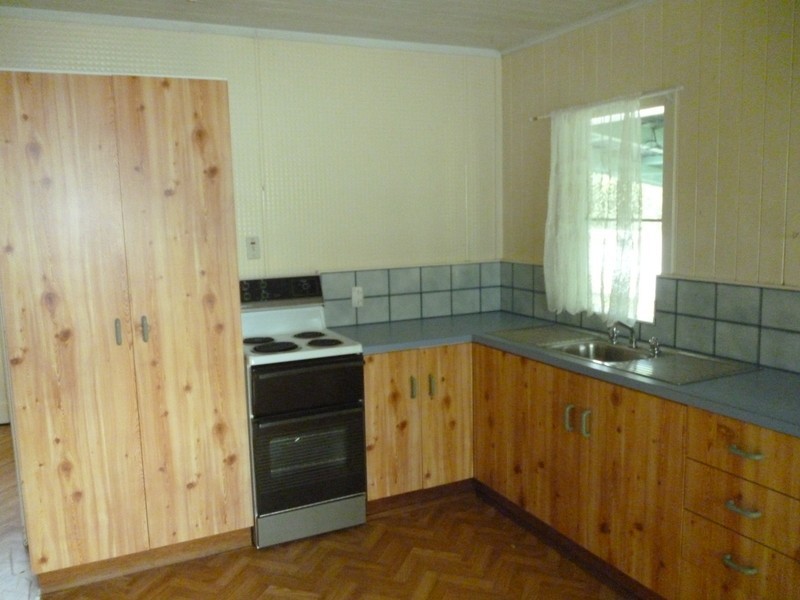 2/60A Curtis Street, Dalby QLD 4405