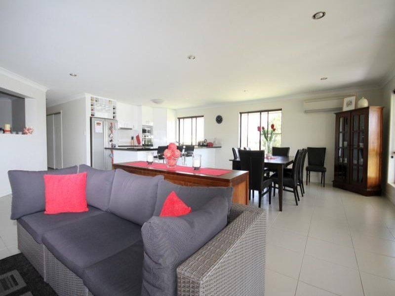 37 Southern Cross Drive, Dalby QLD 4405