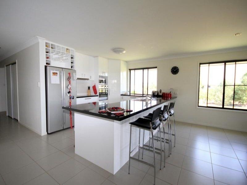 37 Southern Cross Drive, Dalby QLD 4405