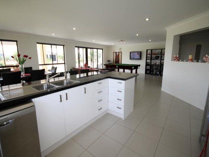 37 Southern Cross Drive, Dalby QLD 4405