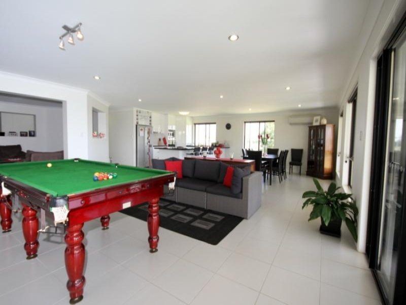 37 Southern Cross Drive, Dalby QLD 4405