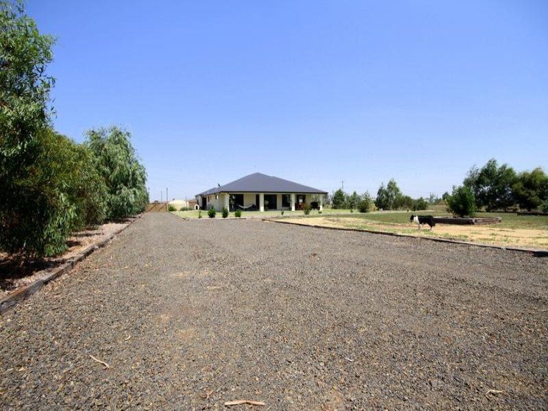 37 Southern Cross Drive, Dalby QLD 4405