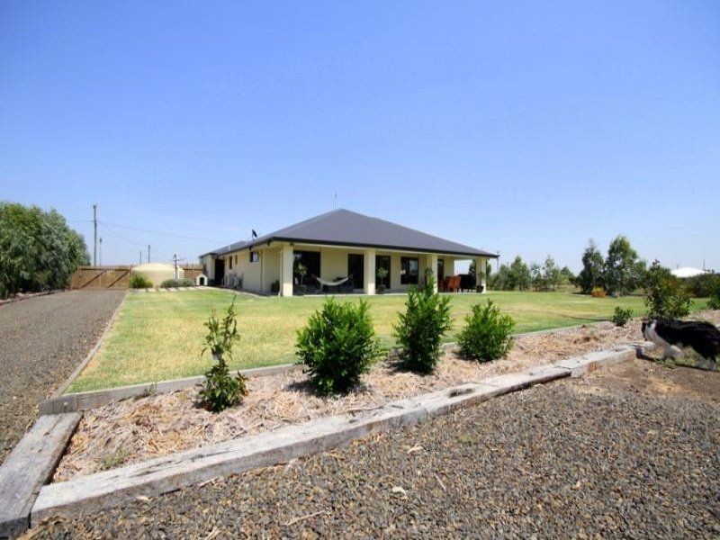 37 Southern Cross Drive, Dalby QLD 4405