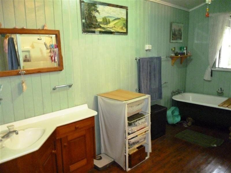 15 Dennis Street, Bell QLD 4408