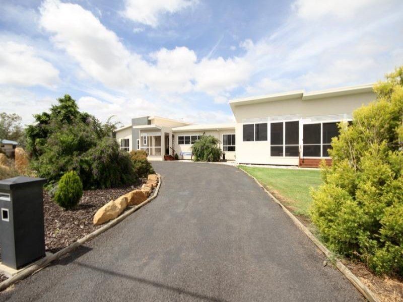 11 Henderson Street, Dalby QLD 4405