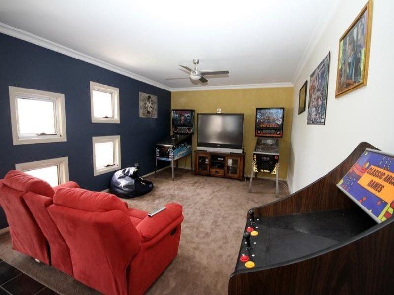 11 Henderson Street, Dalby QLD 4405