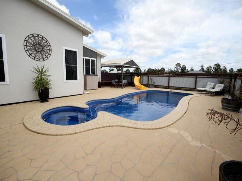 11 Henderson Street, Dalby QLD 4405