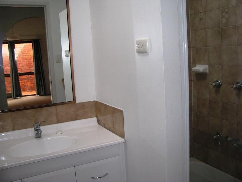 6/8 New Street, Dalby QLD 4405