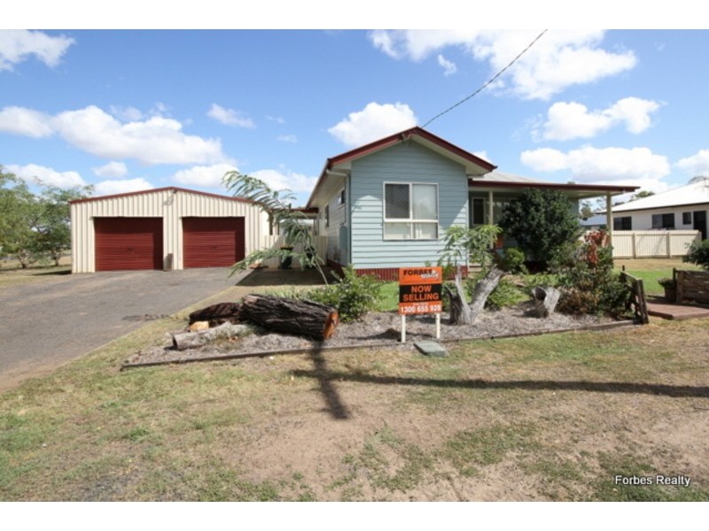 90 Charles Street, Dalby QLD 4405