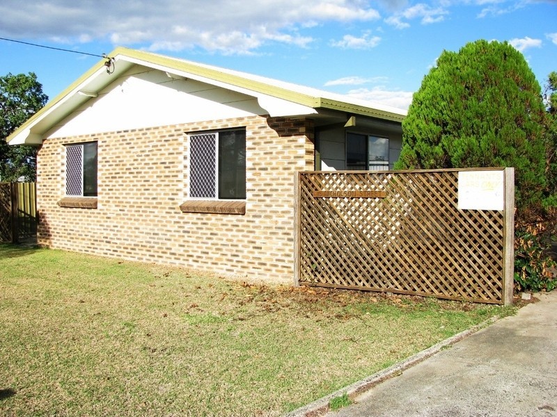 2/15 Nicholson Street, Dalby QLD 4405