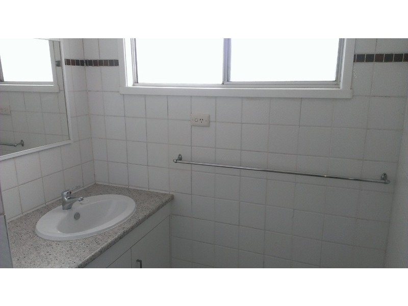 2/15 Nicholson Street, Dalby QLD 4405