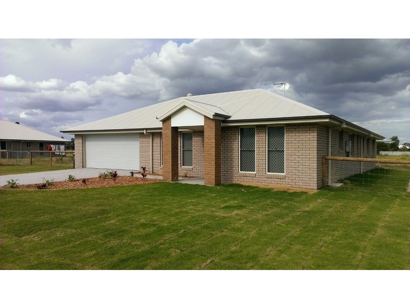 38 Vanessa Drive, Dalby QLD 4405