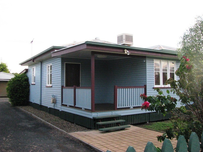 10  Dunmall St, Dalby QLD 4405