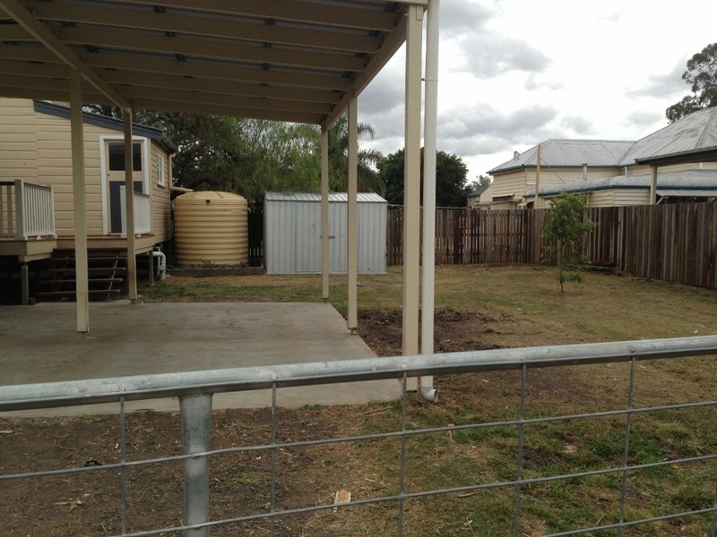 11 Williams St, Dalby QLD 4405