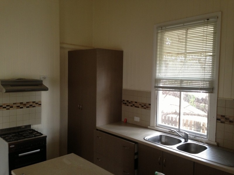 11 Williams St, Dalby QLD 4405