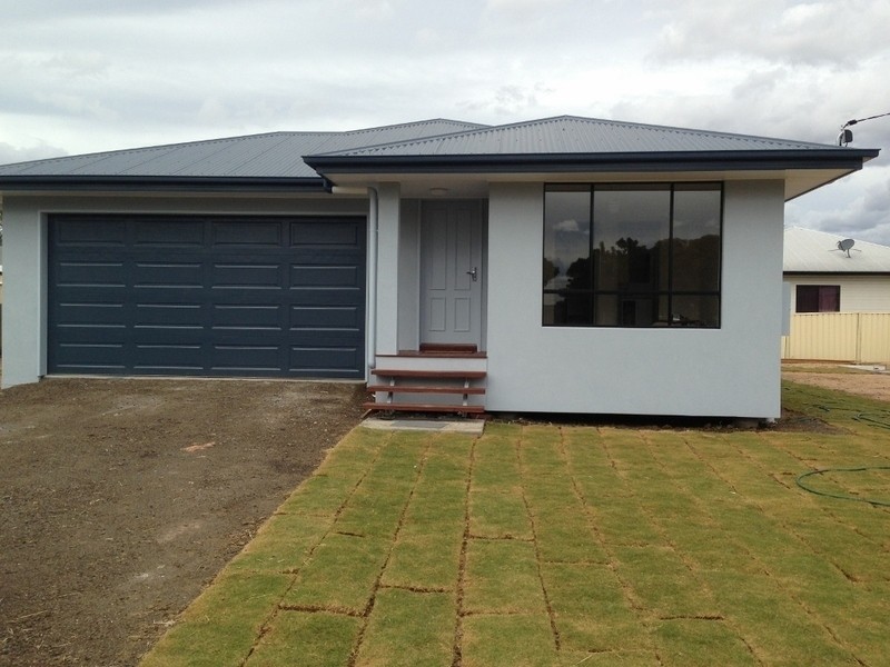 6  McPherson Crt, Dalby QLD 4405