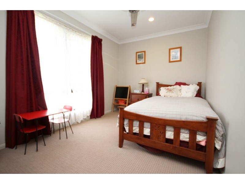 21 Sullivan Crescent, Dalby QLD 4405