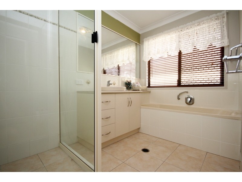 21 Sullivan Crescent, Dalby QLD 4405